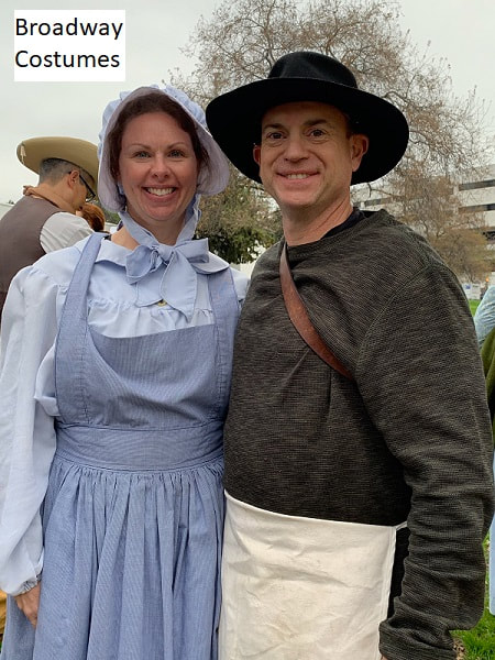 Picture of a couple in Pioneer costumes
